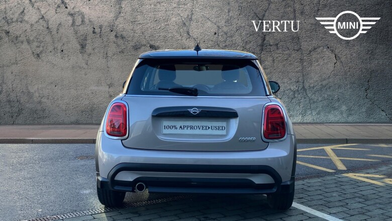 MINI Hatchback 1.5 Cooper Classic 3dr Petrol Hatchback